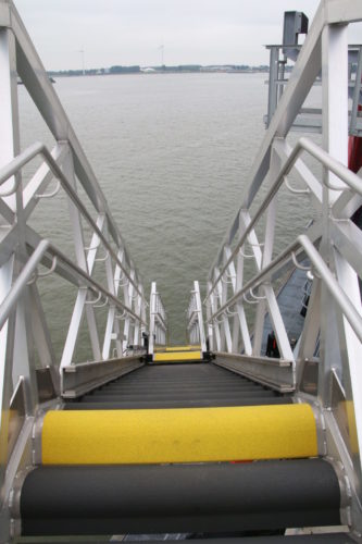 Gangway 2 IMG 5608