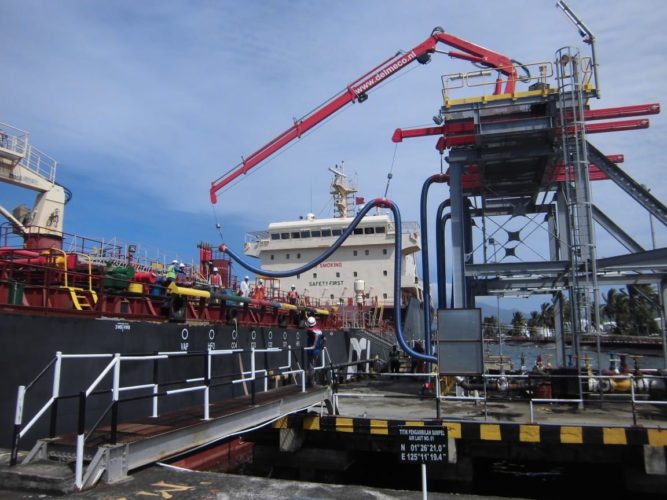 Slangentoren Hosetower Bitung Pertamina Usaha